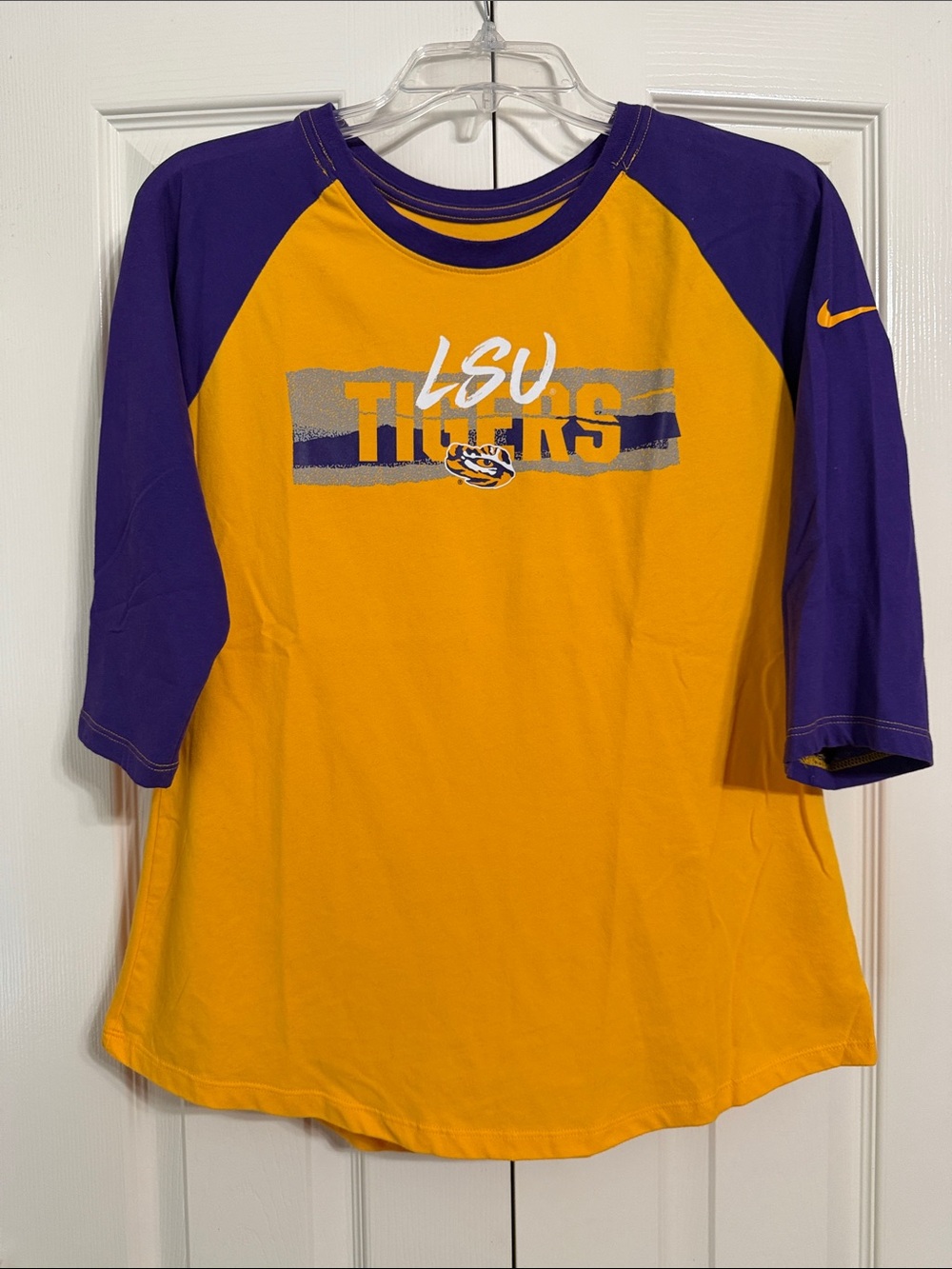 University LSU TIGERS Team Apparel Size Medium Nike Purple & Gold Raglan Tee